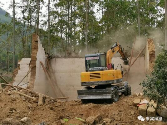 武宜村危房拆除現(xiàn)場(chǎng)