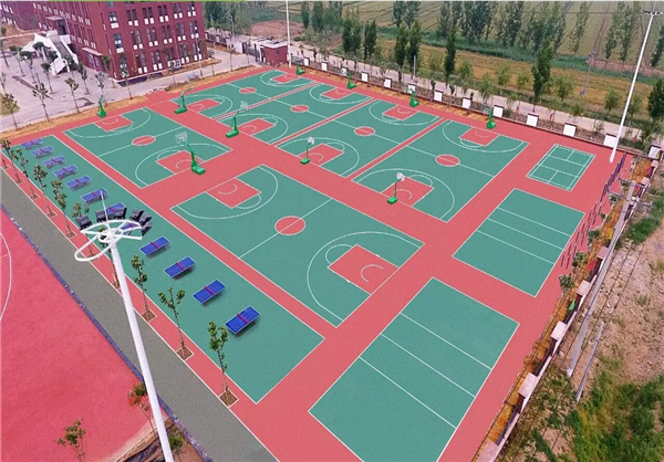建設(shè)籃球場(chǎng)