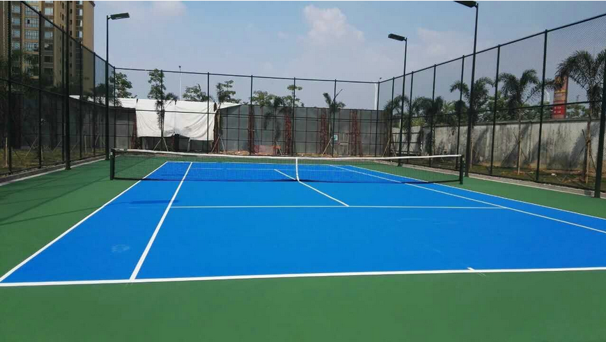 塑膠網(wǎng)球場